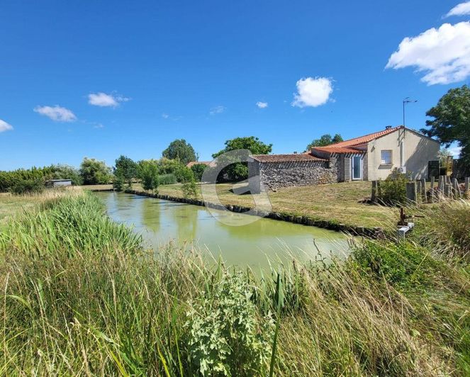 Image No.1-4 Bed House for sale