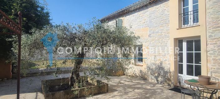 Image No.1-4 Bed House for sale