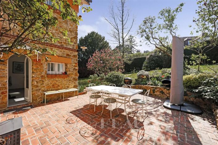 Image No.12-5 Bed House for sale