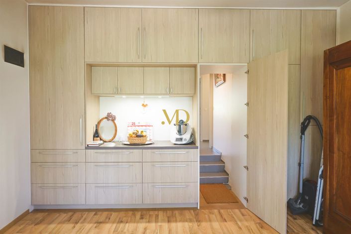 Image No.27-5 Bed House for sale