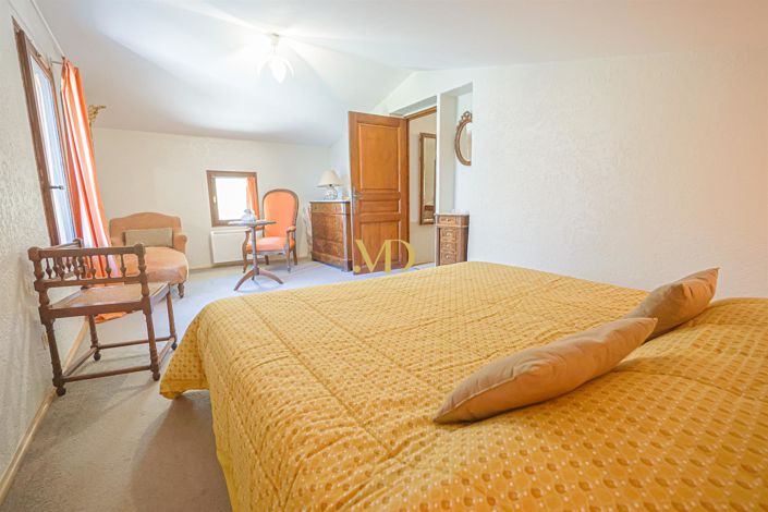 Image No.33-5 Bed House for sale