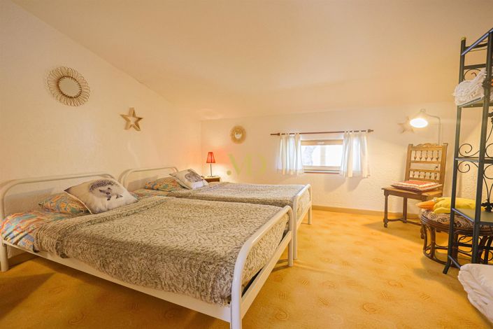 Image No.36-5 Bed House for sale