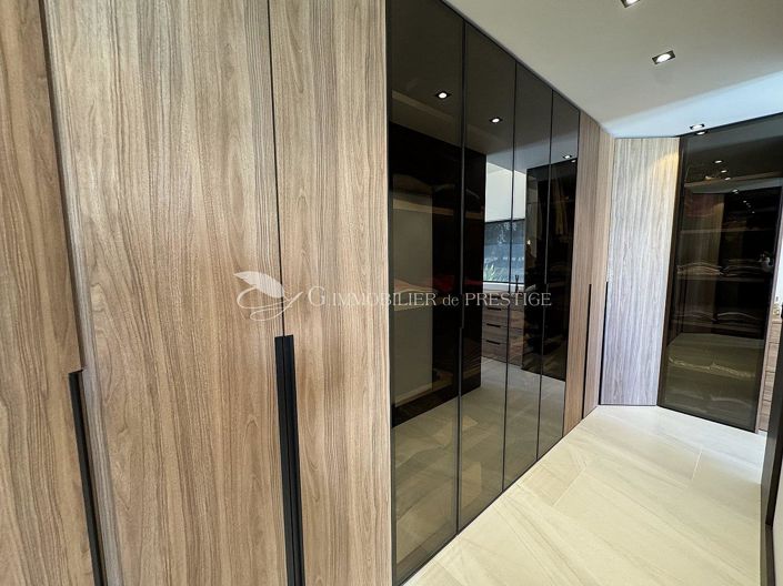 Image No.13-7 Bed House for sale