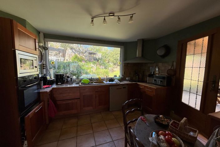 Image No.12-4 Bed House for sale