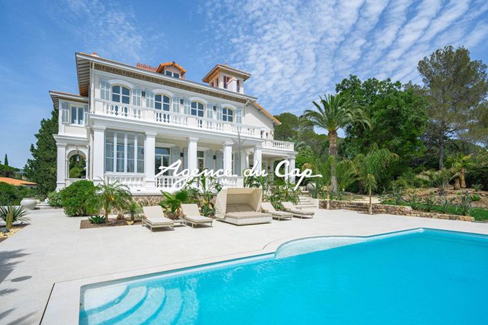 Image No.1-5 Bed Property for sale