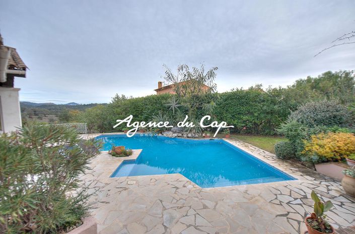 Image No.1-4 Bed House for sale