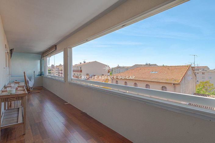Image No.1-3 Bed Apartment for sale
