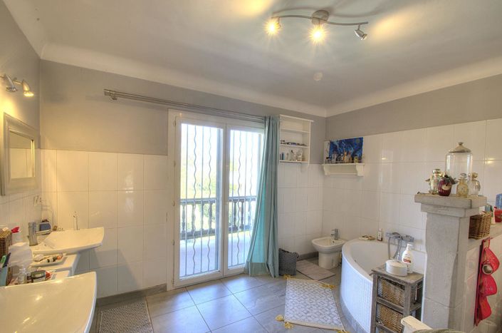 Image No.12-Appartement de 4 chambres à vendre à Saint-Raphael