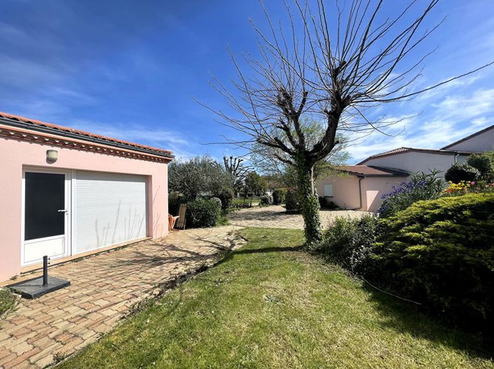 Image No.4-6 Bed House for sale