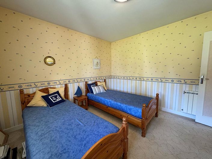 Image No.11-3 Bed House for sale