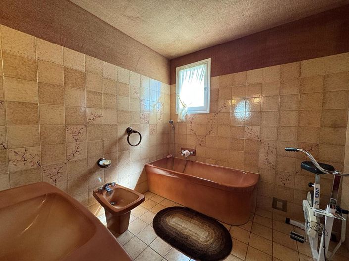 Image No.14-3 Bed House for sale