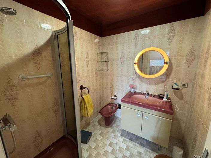 Image No.17-3 Bed House for sale