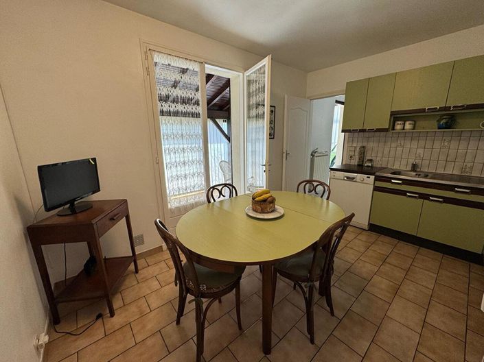 Image No.9-3 Bed House for sale