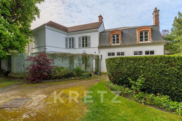 Image No.12-10 Bed House for sale