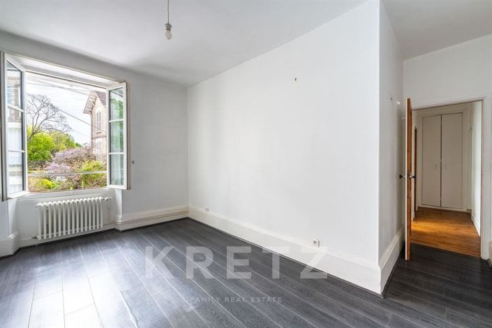 Image No.15-10 Bed House for sale