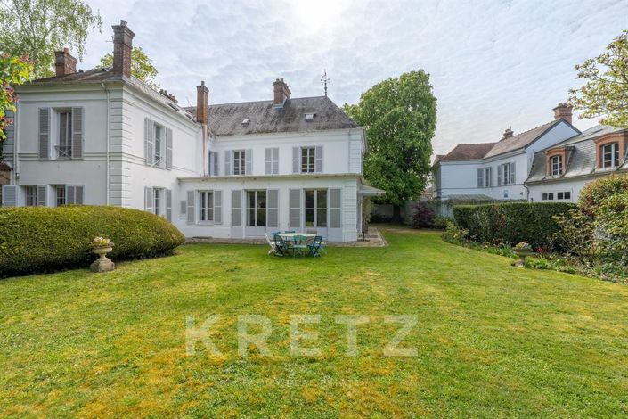 Image No.2-10 Bed House for sale