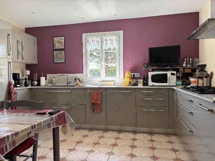 Image No.5-5 Bed House for sale