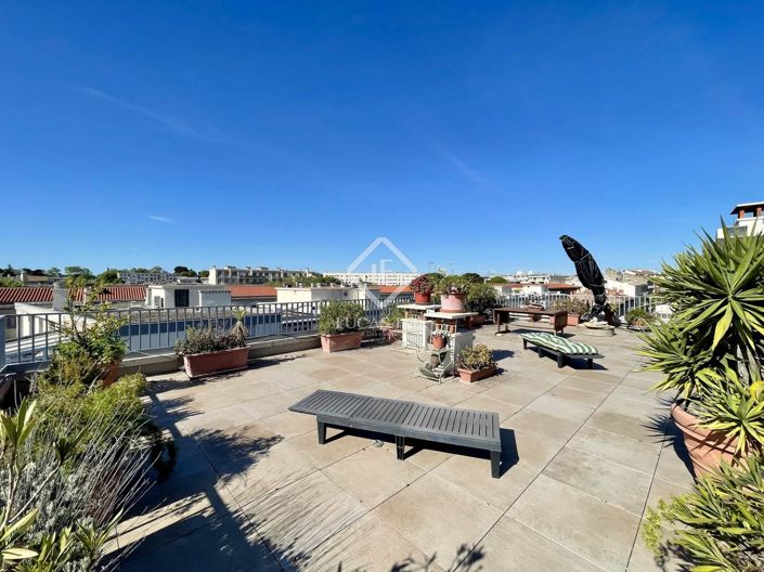 Image No.1-4 Bed Apartment for sale