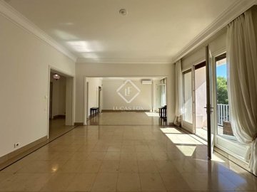 4 Bed Apartment for sale