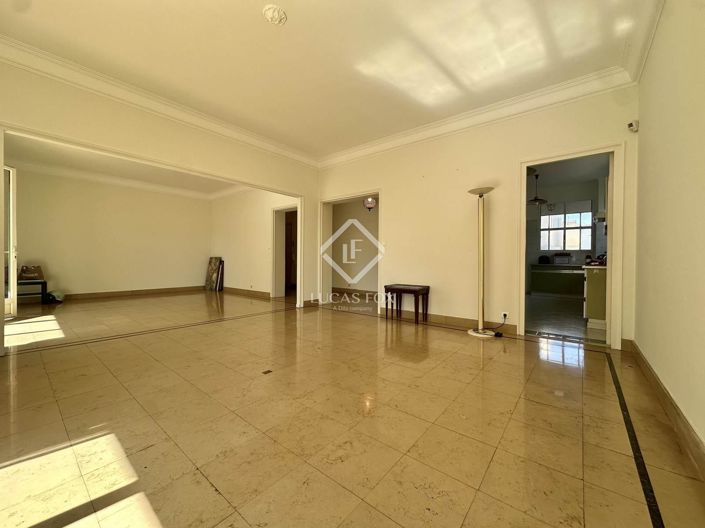 Image No.2-4 Bed Apartment for sale