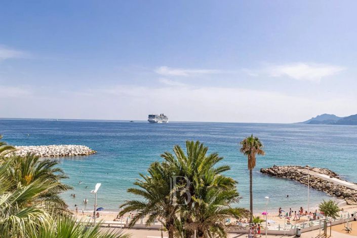 Image No.15-4 Bed Apartment for sale