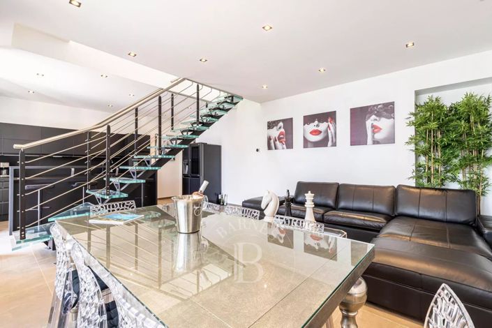 Image No.4-4 Bed Apartment for sale