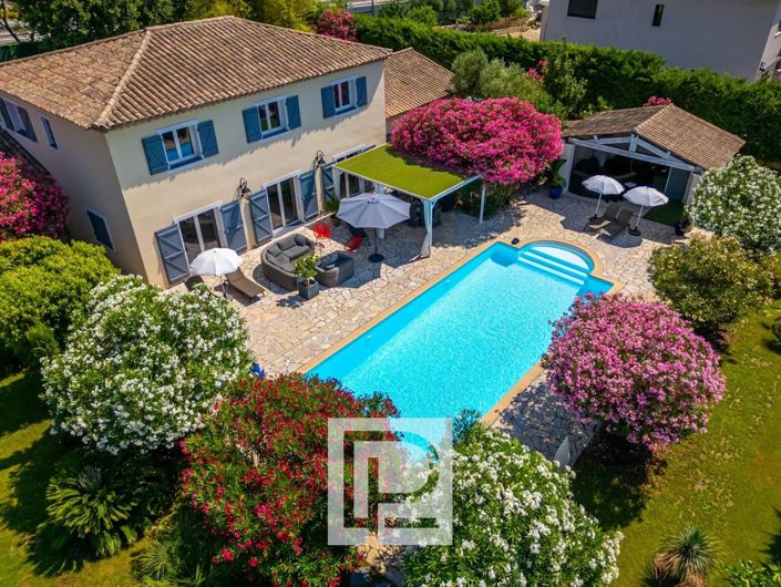 Image No.1-6 Bed House for sale