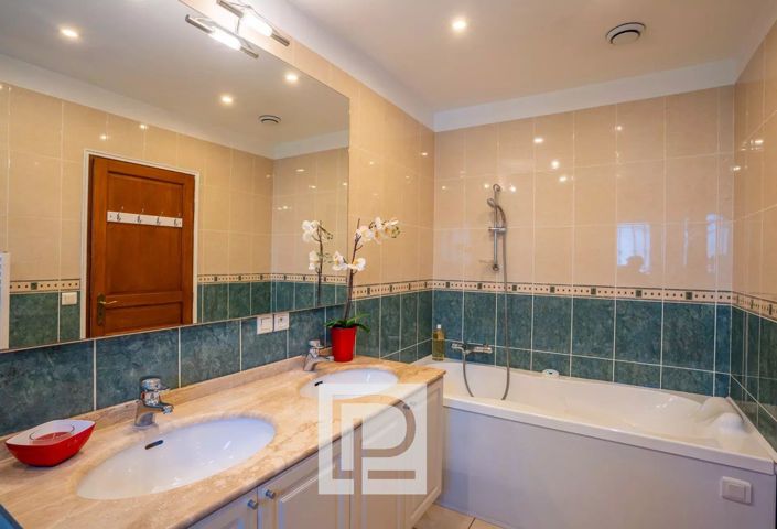 Image No.19-Maison de 6 chambres à vendre à Mougins