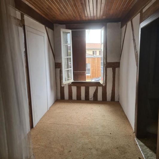 Image No.11-5 Bed House for sale