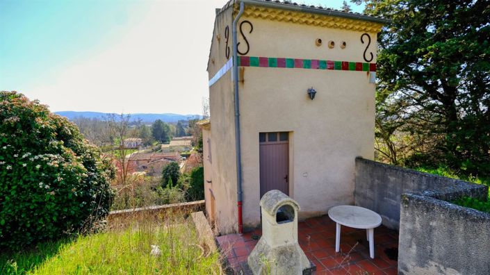Image No.1-2 Bed House for sale