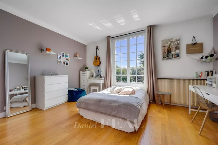 Image No.12-4 Bed House for sale