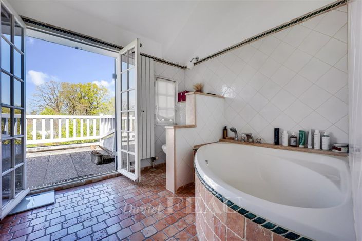 Image No.14-4 Bed House for sale