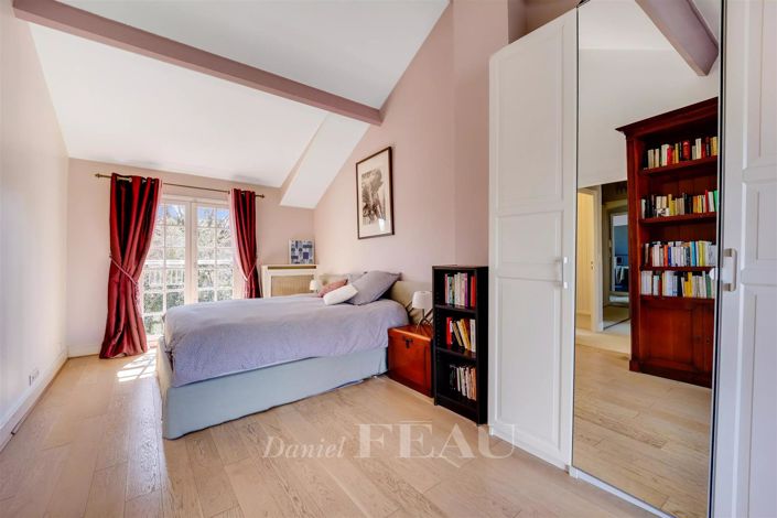 Image No.15-4 Bed House for sale