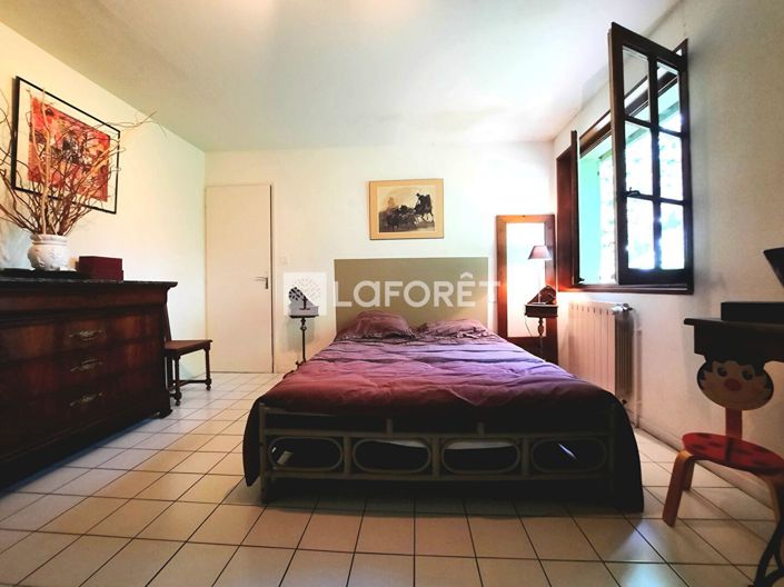 Image No.9-4 Bed House for sale