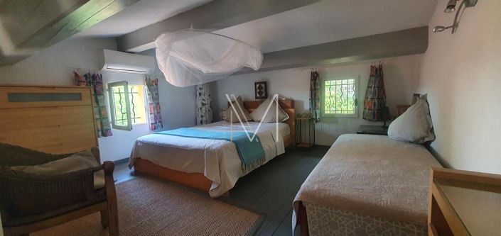 Image No.10-6 Bed House for sale