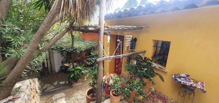 Image No.12-6 Bed House for sale