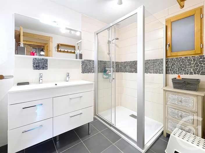 Image No.10-3 Bed House for sale