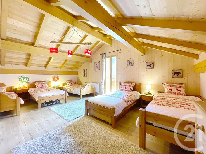 Image No.11-3 Bed House for sale