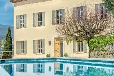 7 Bed House for sale