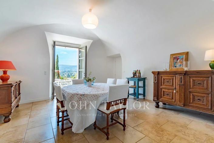 Image No.12-7 Bed House for sale