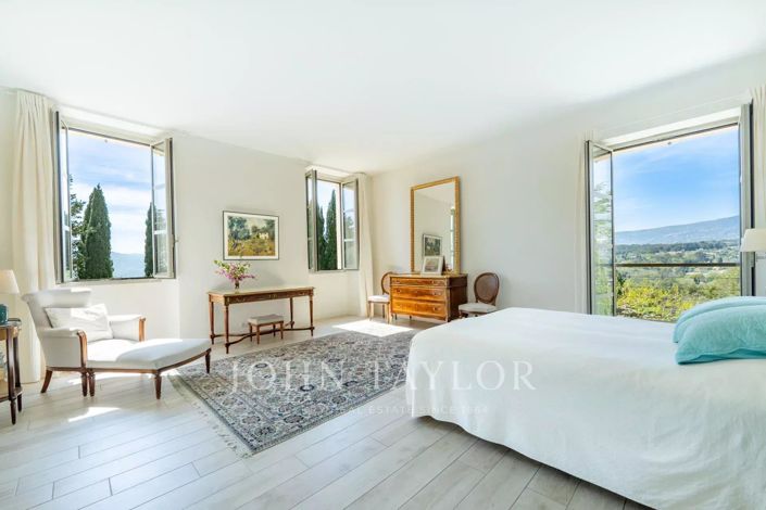 Image No.19-7 Bed House for sale