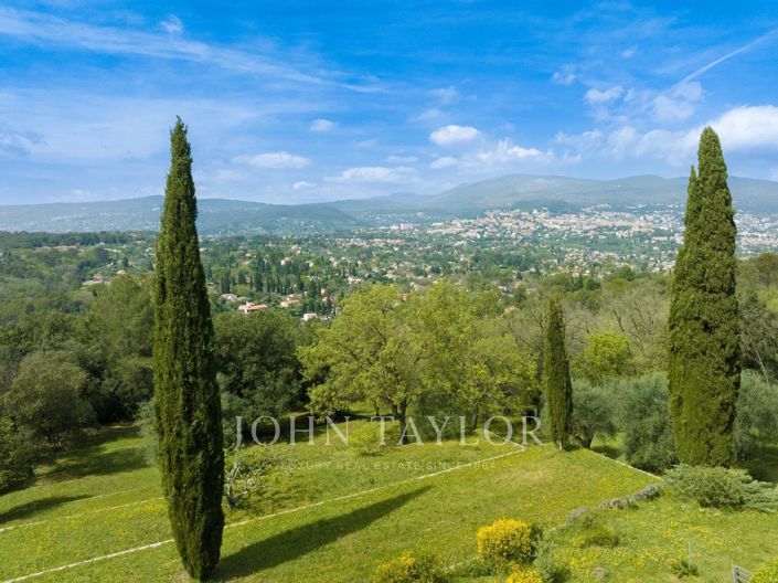 Image No.2-7 Bed House for sale