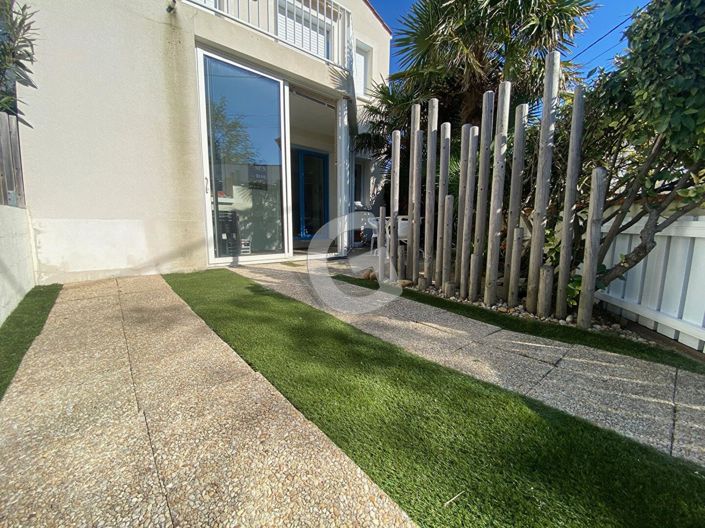 Image No.1-2 Bed House for sale