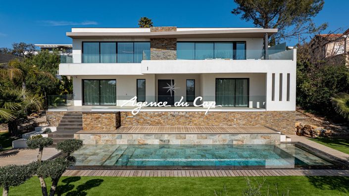 Image No.1-5 Bed Property for sale