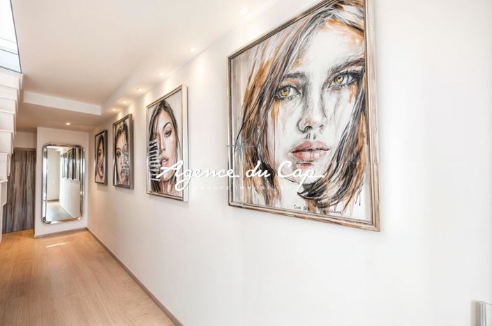 Image No.18-5 Bed Property for sale