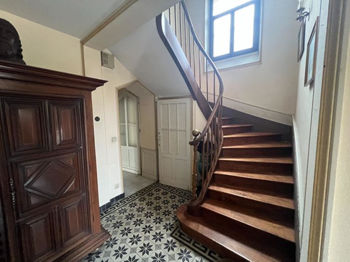 Image No.11-5 Bed House for sale