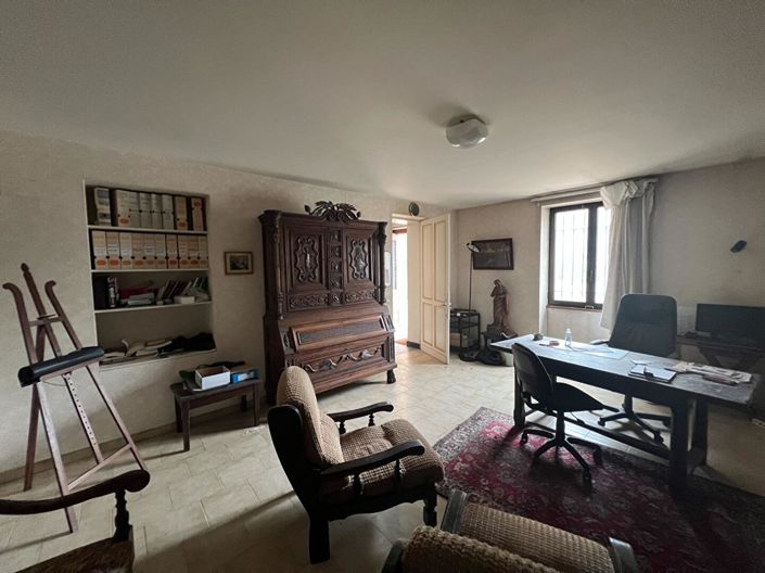 Image No.10-5 Bed House for sale