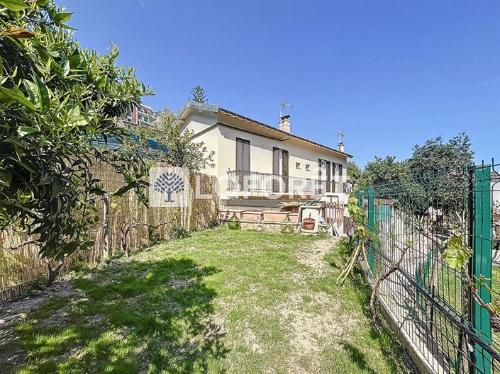 Image No.1-3 Bed House for sale