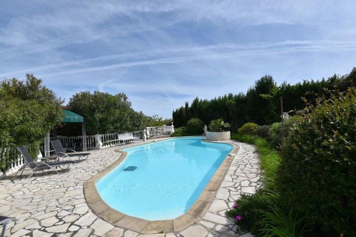 Image No.12-3 Bed House for sale