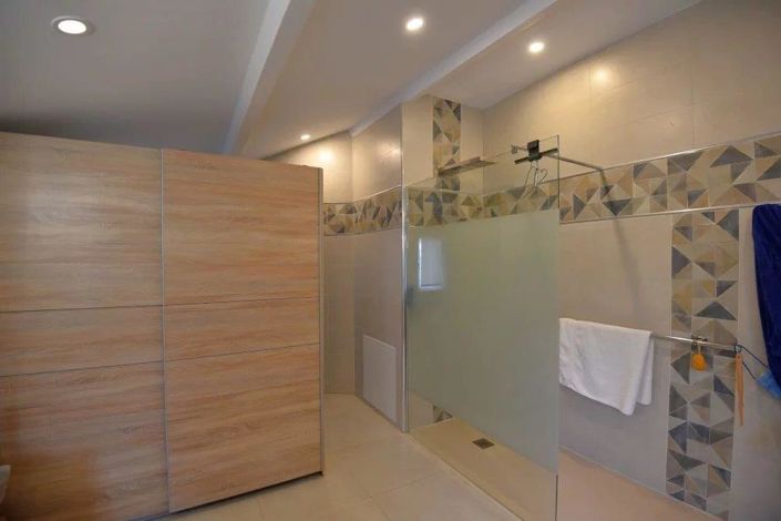 Image No.7-3 Bed House for sale